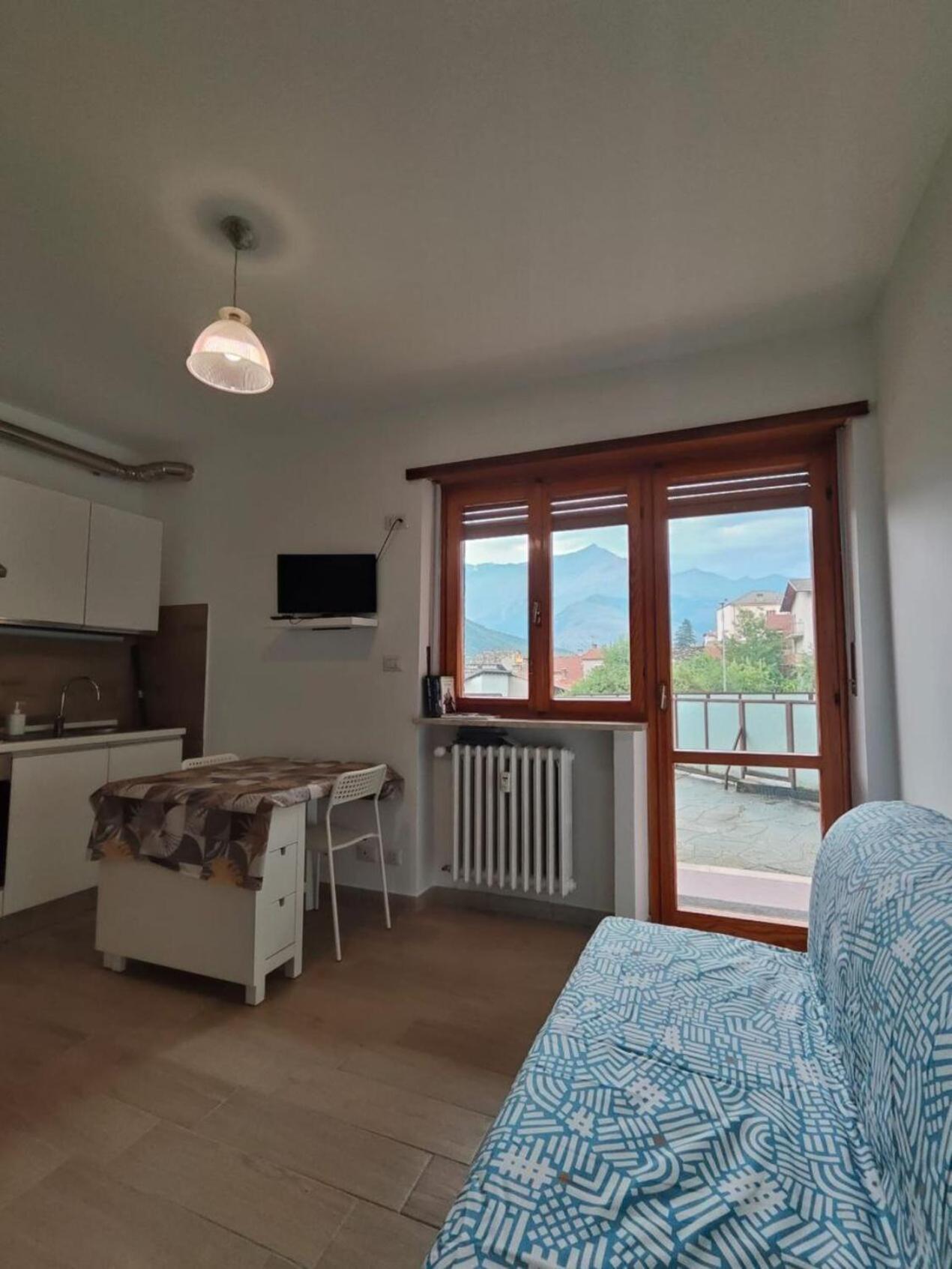 Casa Con Terrazzo E Vista Apartment Chiomonte Ngoại thất bức ảnh